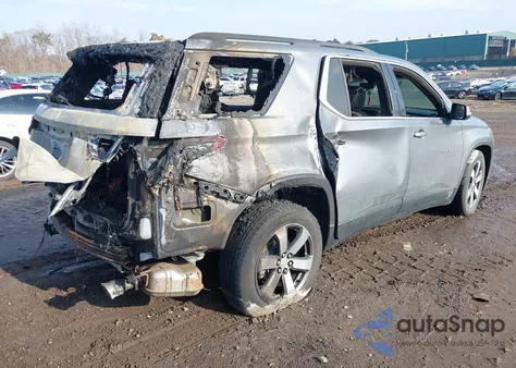 2021 Chevrolet Traverse Awd Lt Leather z USA, uszkodzony, nr VIN 1GNEVHKW3MJ206122